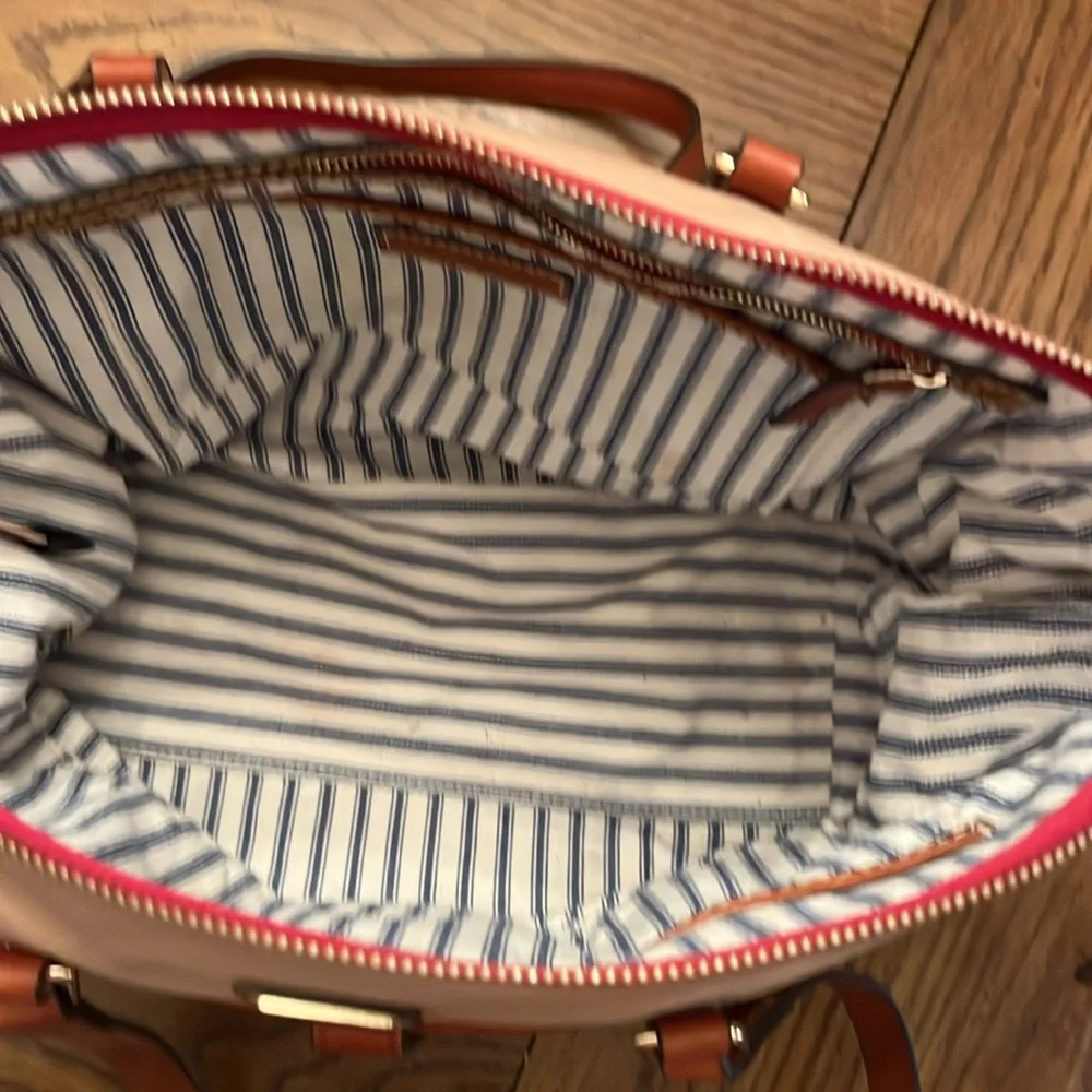 Dooney &‎ Bourke Wayfarer Zip Tote